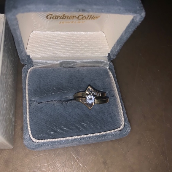 Wedding Ring Set - Picture 3 of 4